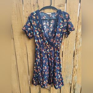 Easel Los Angeles medium dress